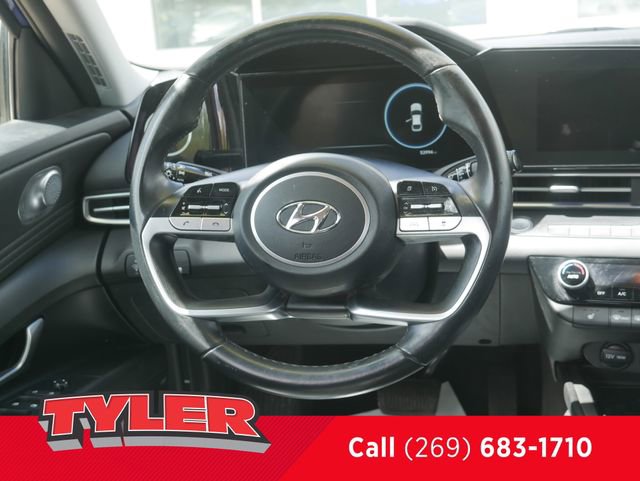 Used 2022 Hyundai Elantra Limited FWD image 39