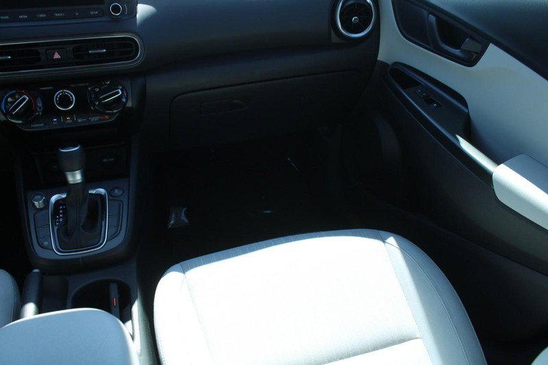 Used 2023 Hyundai Kona SEL AWD/4WD image 16