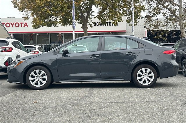 Used 2023 Toyota Corolla LE image 7