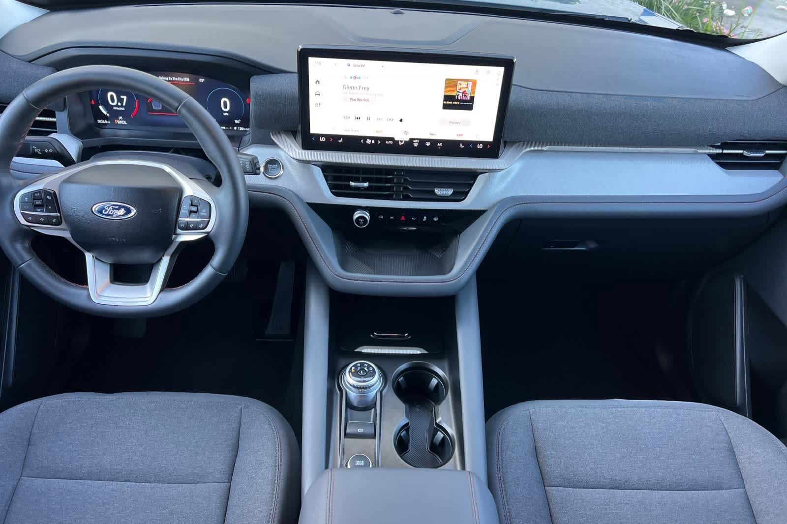 Certified 2025 Ford Explorer Active image 3