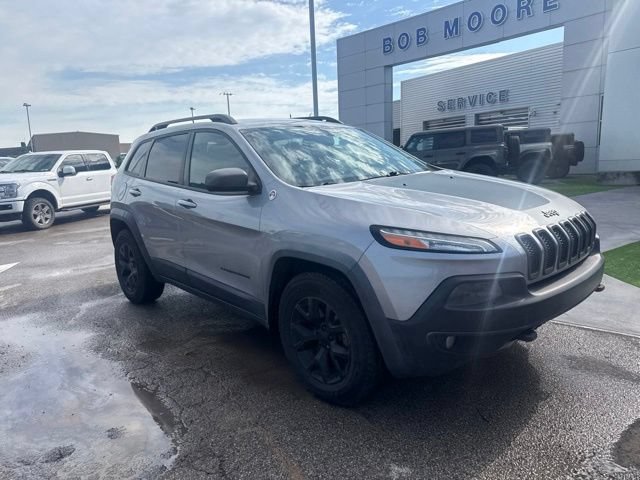 Used 2014 Jeep Cherokee Trailhawk AWD/4WD image 3