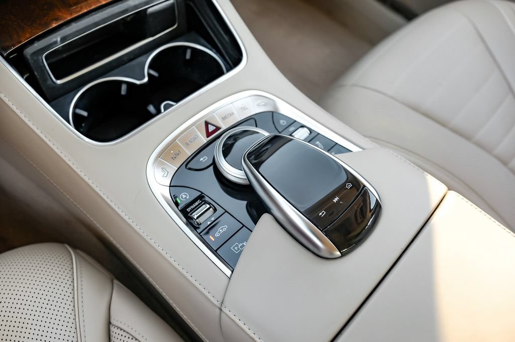 Used 2019 Mercedes-Benz S 560 Sedan image 23