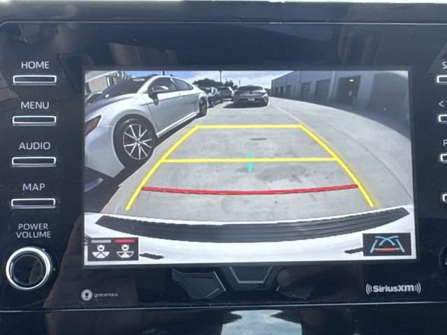 Used 2021 Toyota Camry SE w/ Convenience Package FWD image 25