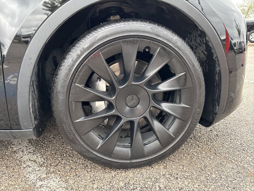Used 2023 Tesla Model Y Long Range image 36