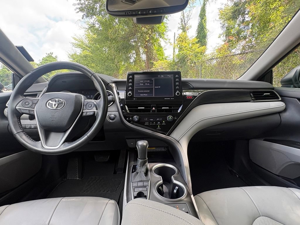Used 2021 Toyota Camry XLE FWD image 23