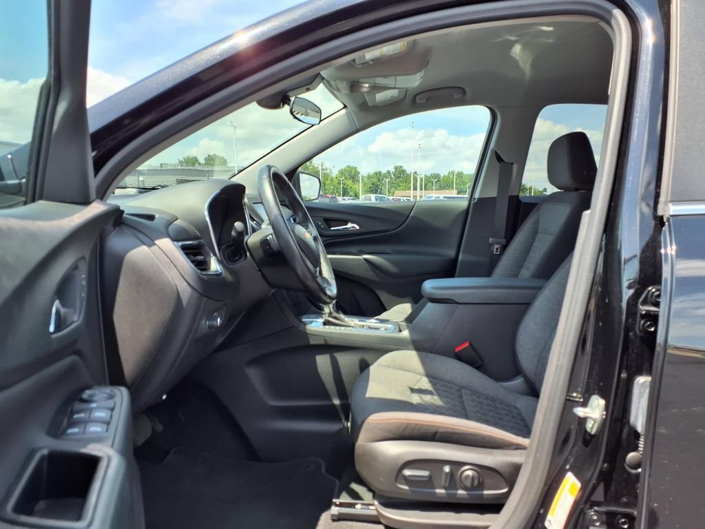 Used 2022 Chevrolet Equinox LT AWD/4WD image 21