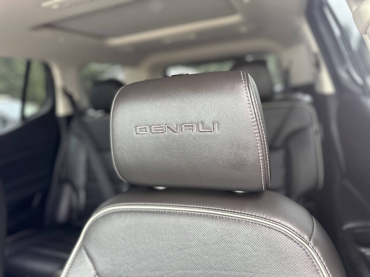 Used 2020 GMC Acadia Denali w/ Denali Ultimate Package AWD/4WD image 20