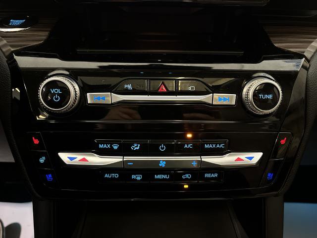 Certified 2022 Ford Explorer Limited w/ Equipment Group 301A image 5