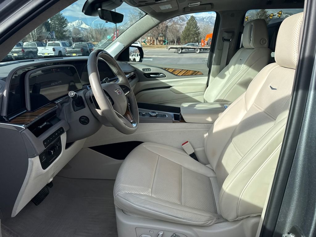 Used 2022 Cadillac Escalade Sport Platinum w/ Heavy-Duty Trailer Package image 8