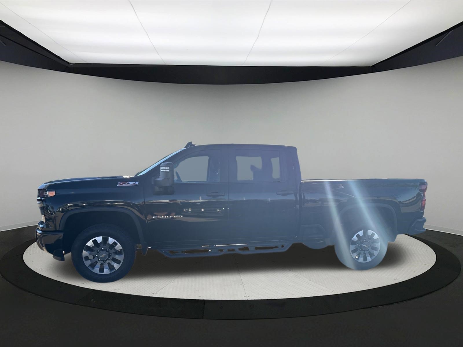Used 2024 Chevrolet Silverado 2500 Custom w/ Custom Convenience Package AWD/4WD image 4