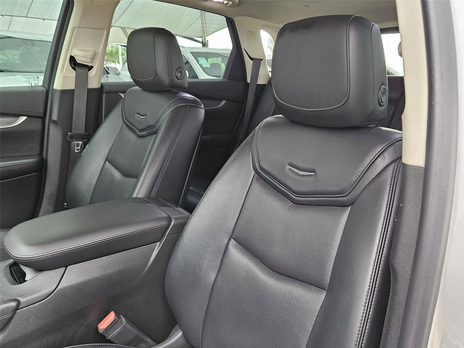 Used 2019 Cadillac XT5 Luxury FWD image 10