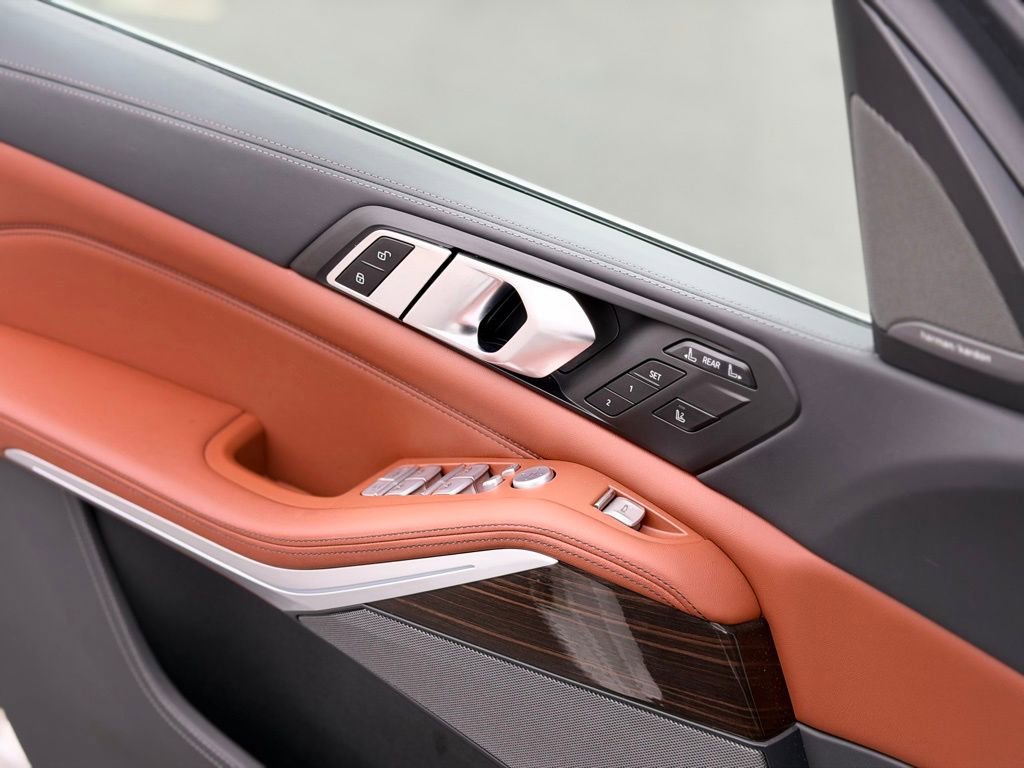 Certified 2023 BMW X7 xDrive40i w/ Premium Package image 21