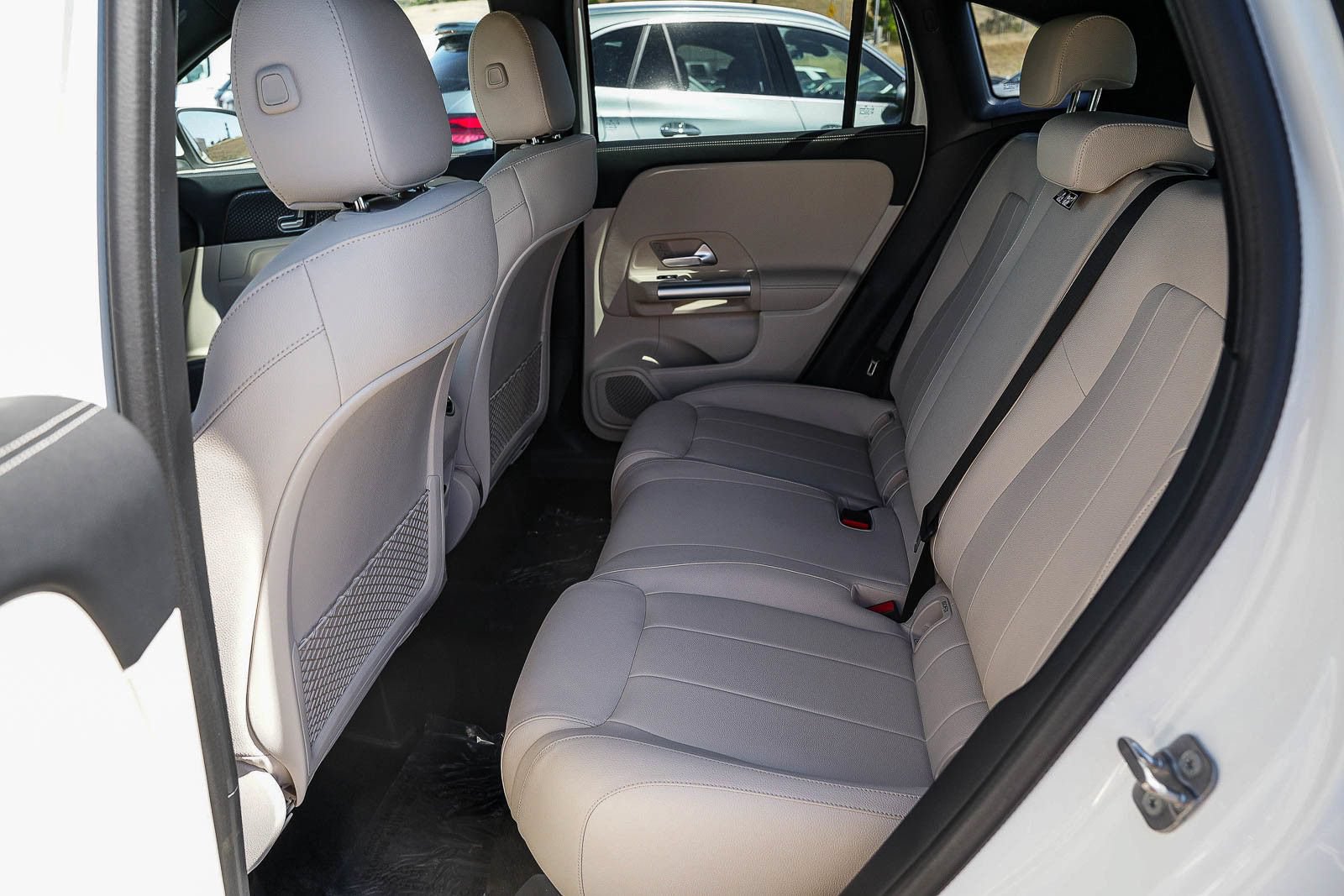 Certified 2025 Mercedes-Benz GLA 250 4MATIC image 18