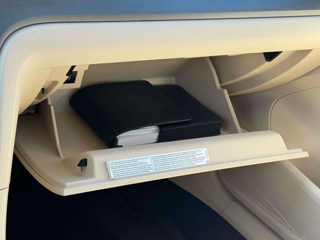 Used 2017 Volkswagen Passat 1.8T R-Line image 31