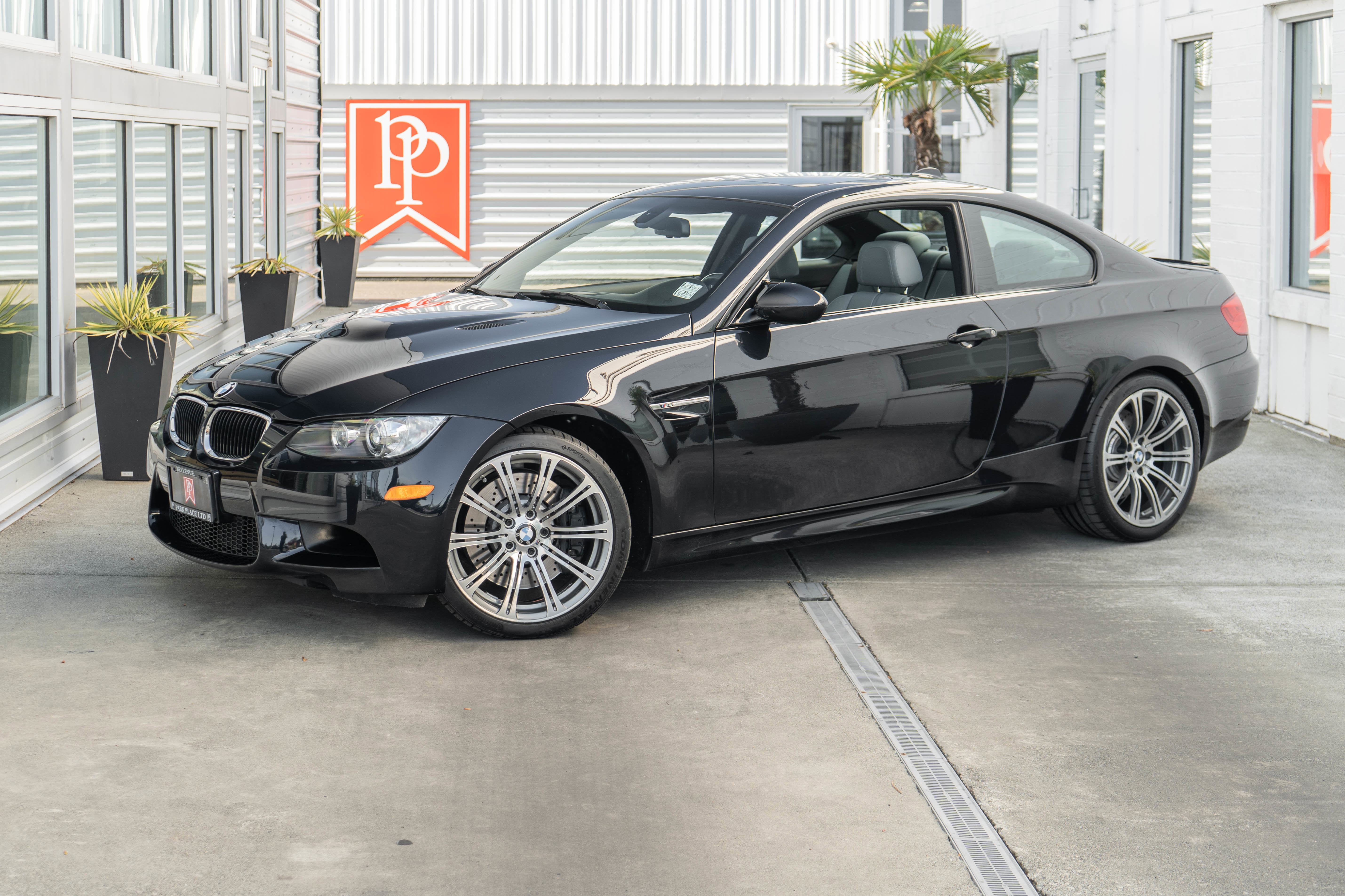 Used 2011 BMW M3 Coupe RWD image 2