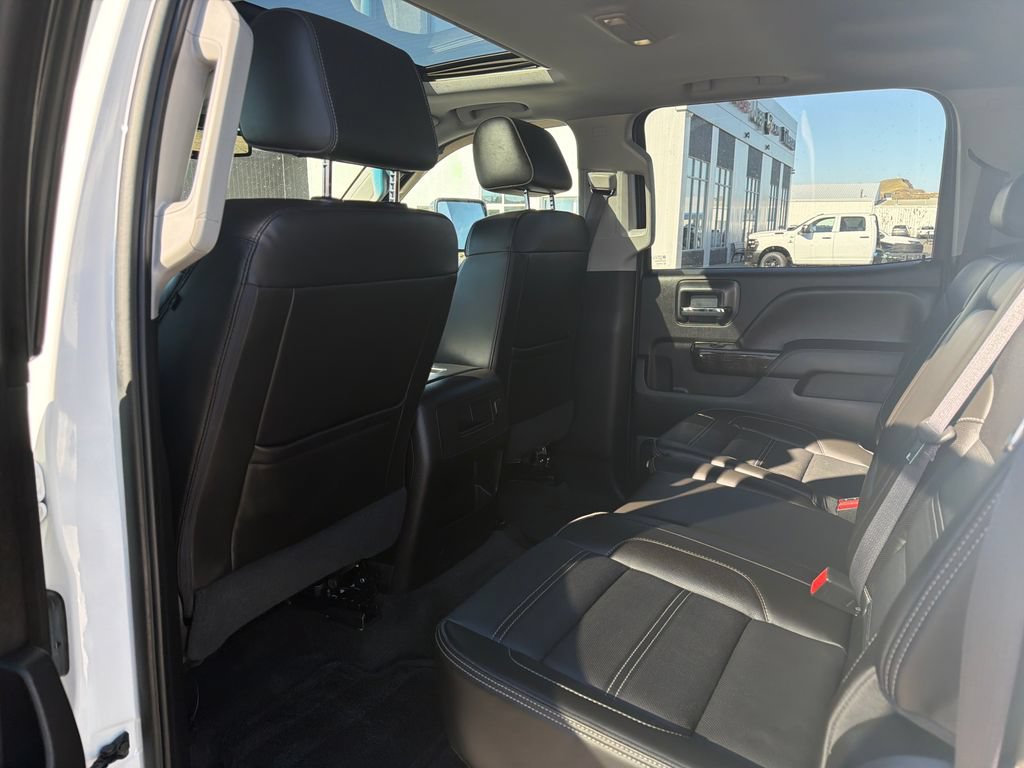 Used 2016 GMC Sierra 2500 Denali w/ Duramax Plus Package AWD/4WD image 19