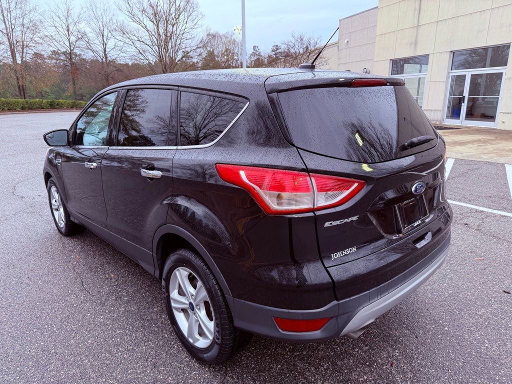 Used 2015 Ford Escape SE image 9