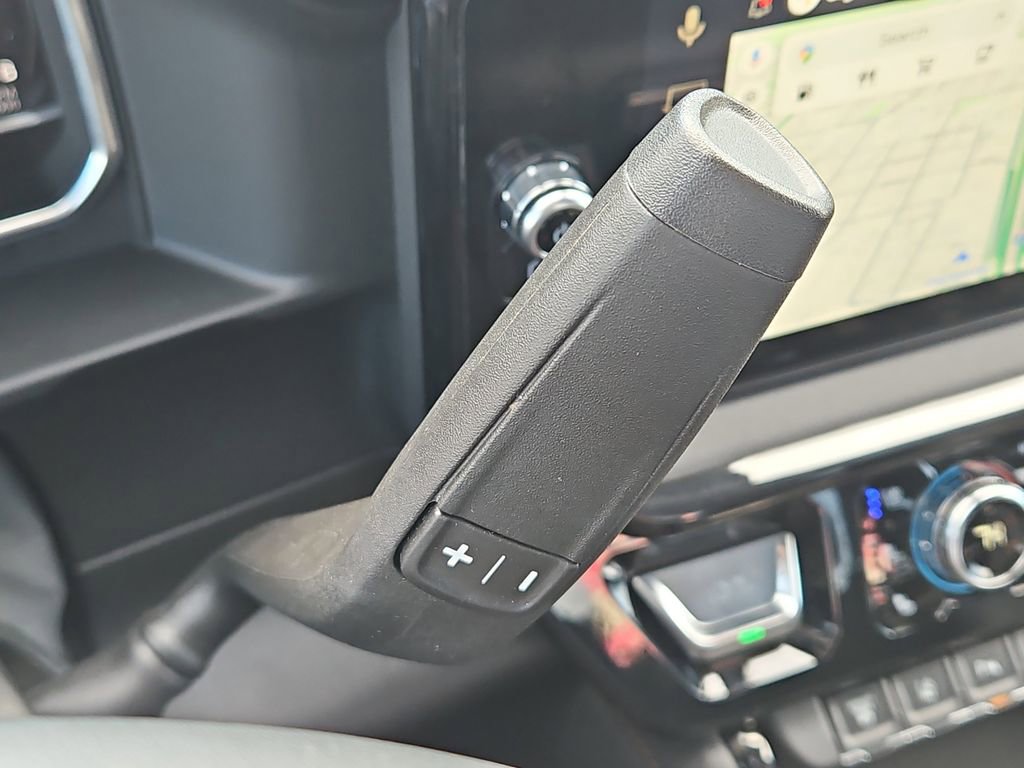 Used 2025 GMC Sierra 2500 AT4 image 28