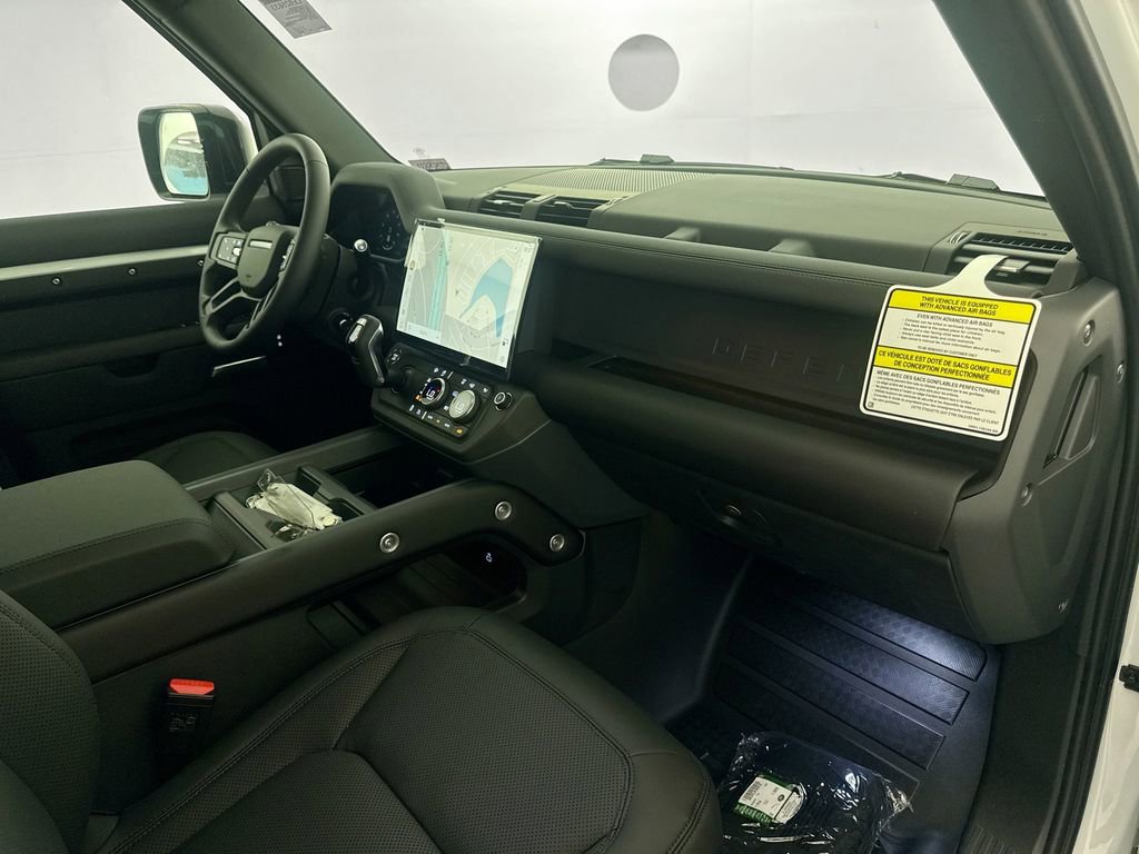 New 2026 Land Rover Defender 130 X-Dynamic SE AWD/4WD image 29