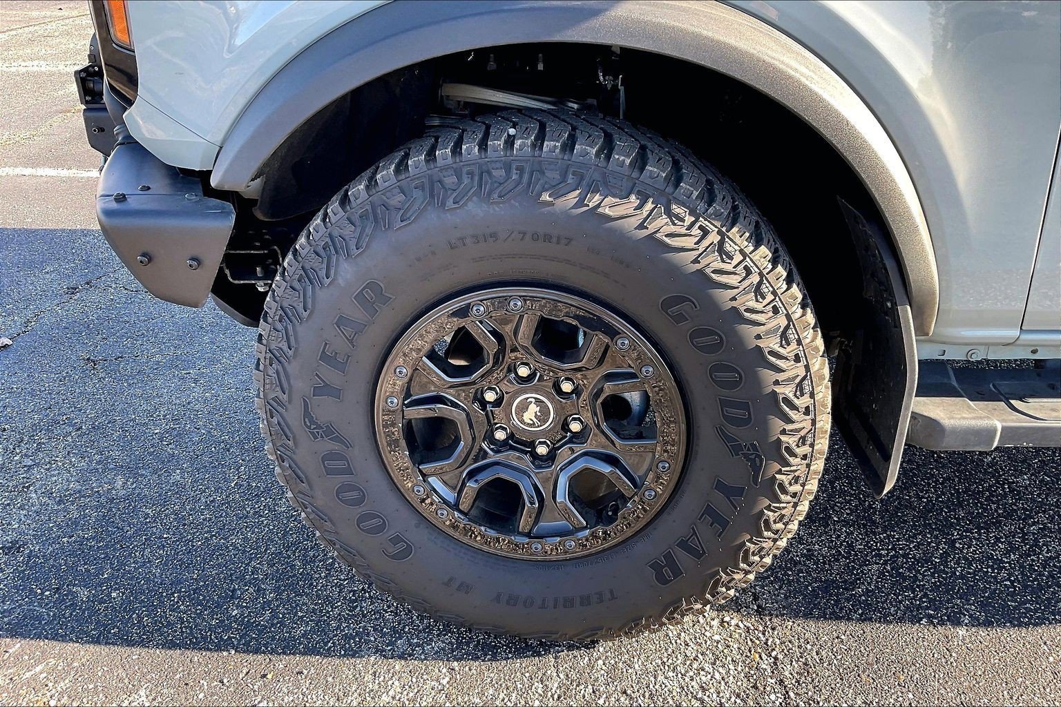 Used 2023 Ford Bronco Wildtrak image 3