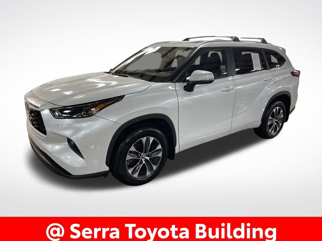 Used 2023 Toyota Highlander XLE