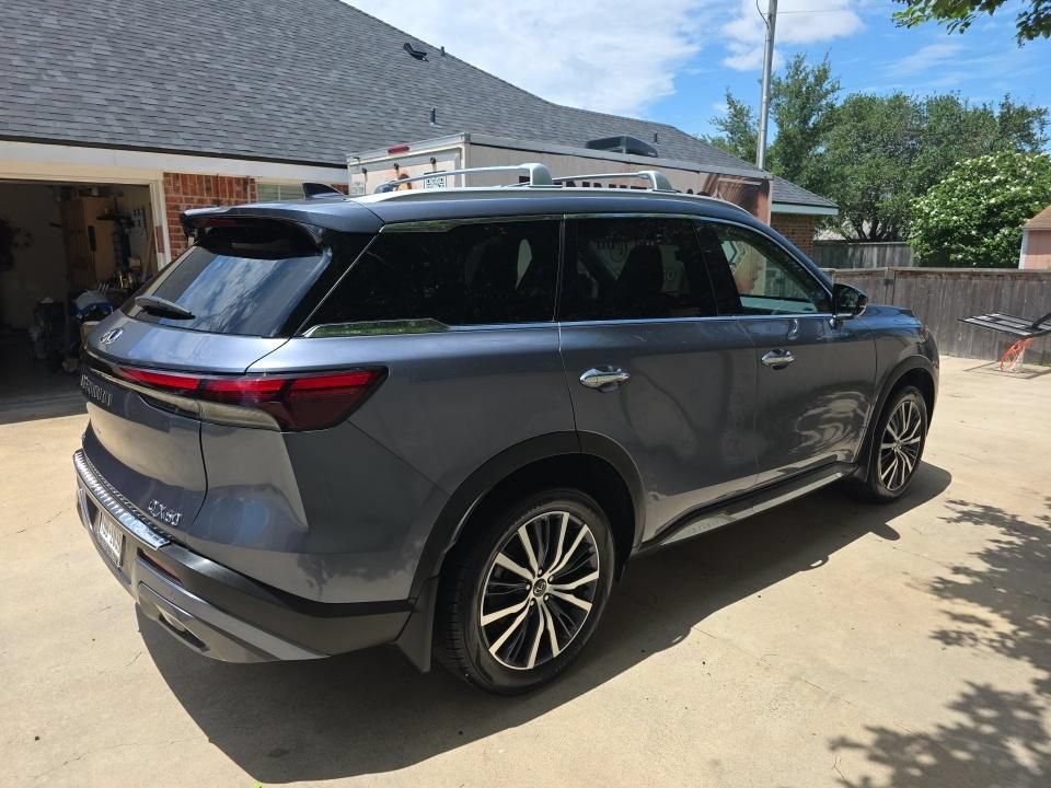 Used 2023 INFINITI QX60 Sensory w/ Vision Package AWD/4WD image 10