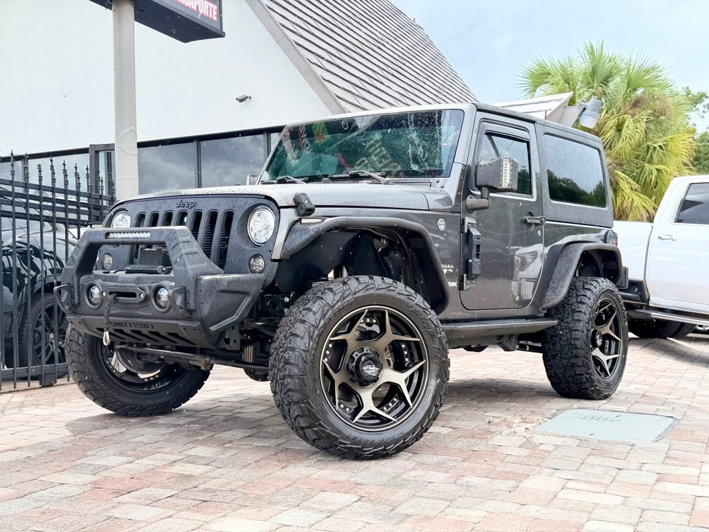 Used 2018 Jeep Wrangler Sahara w/ Connectivity Group