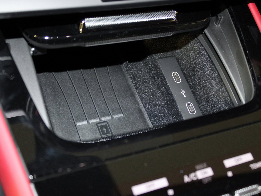 New 2026 Porsche Cayenne GTS image 32