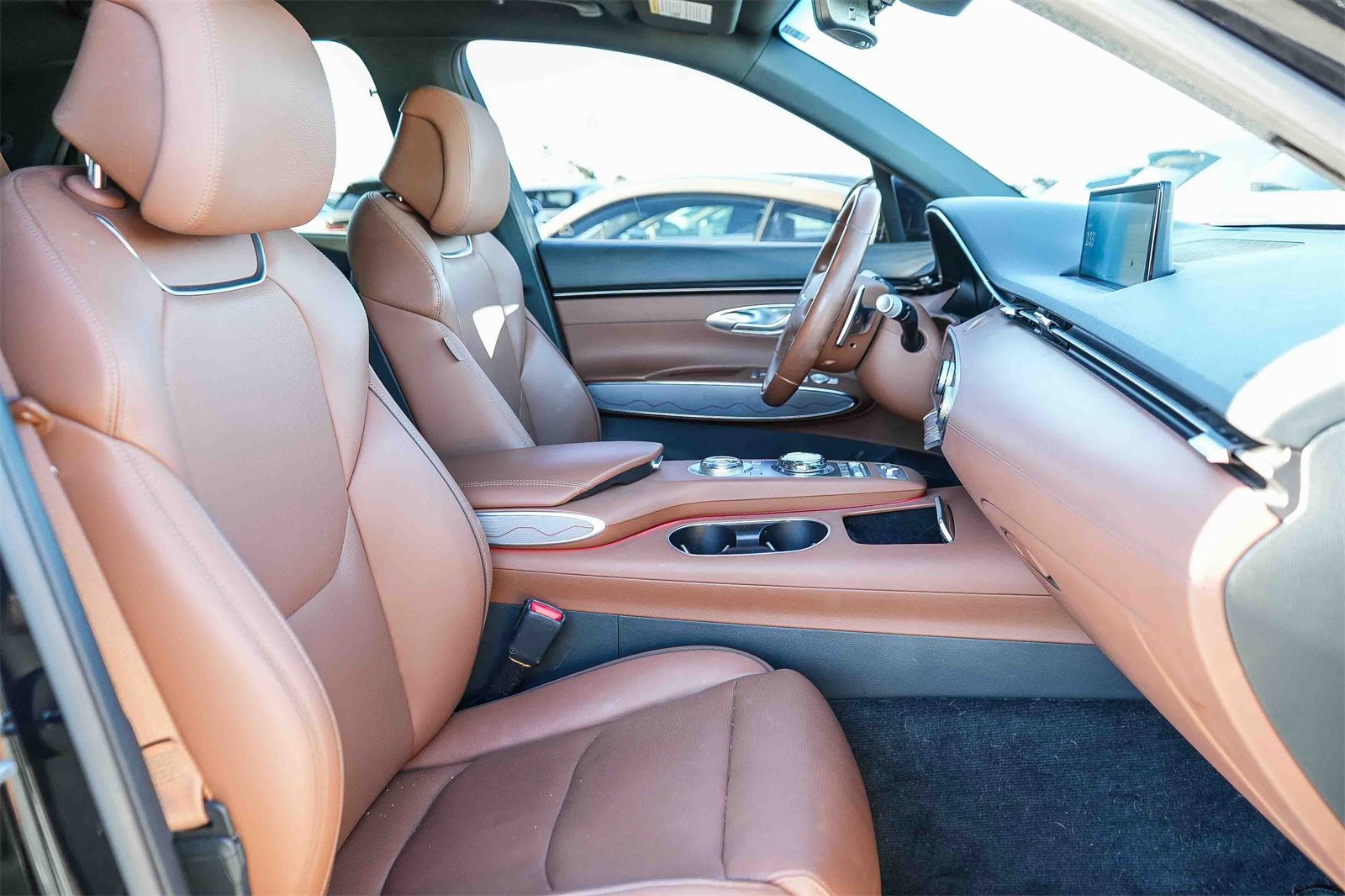 Used 2023 Genesis GV70 2.5T w/ Advanced Package image 16