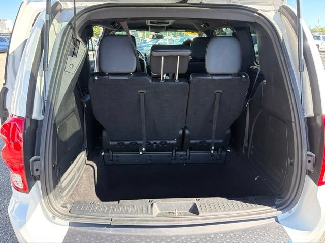 Used 2017 Dodge Grand Caravan GT FWD image 23