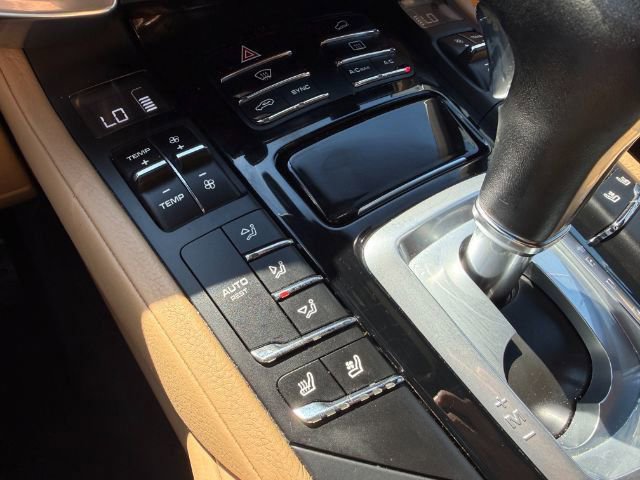 Used 2015 Porsche Cayenne Diesel image 25