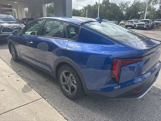 Used 2025 Kia K4 LXS image 7