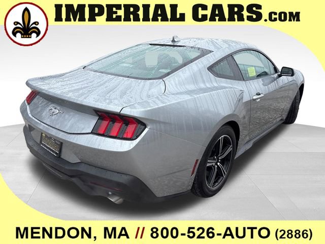 Used 2025 Ford Mustang Coupe RWD image 12