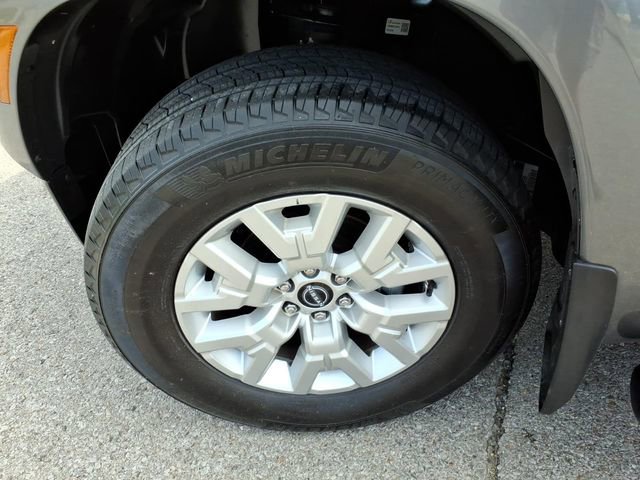 Certified 2023 Nissan Frontier SV w/ SV Premium Package AWD/4WD image 23