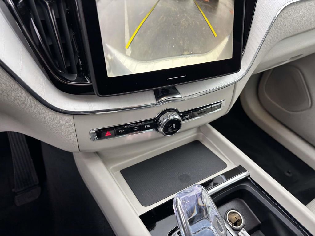 New 2026 Volvo XC60 B5 Ultra w/ Protection Package Premier image 21