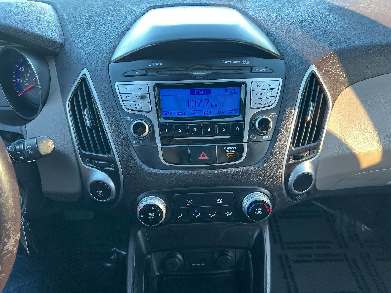 Used 2011 Hyundai Tucson GLS image 31