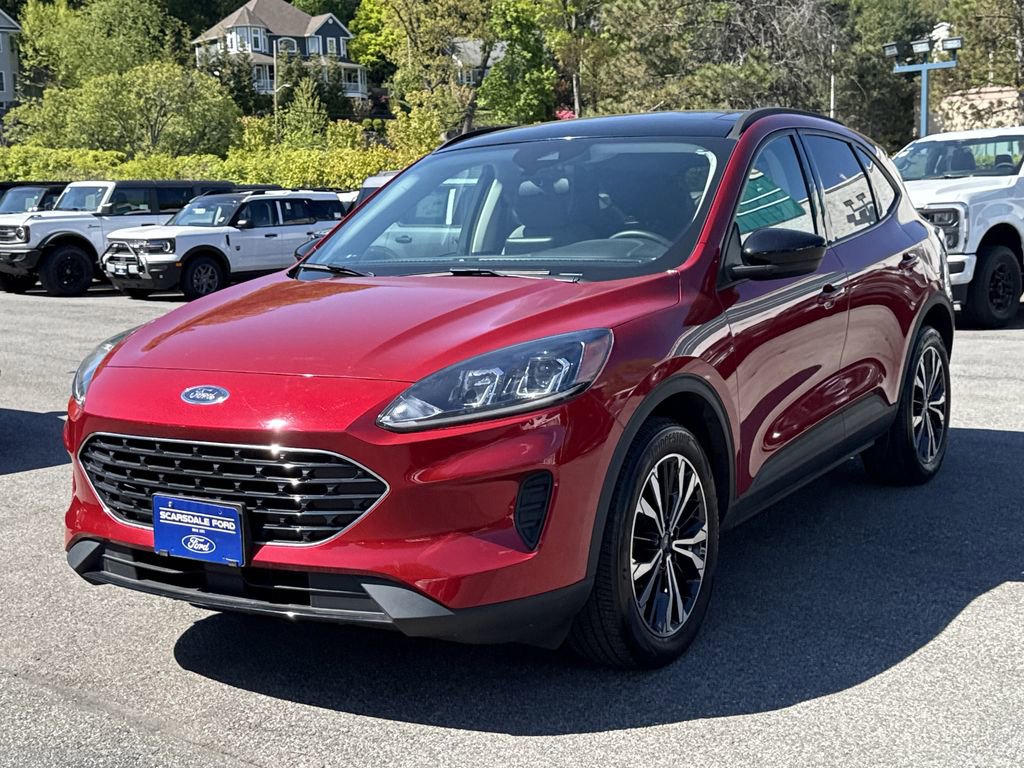 Used 2022 Ford Escape SE w/ SE Sport Appearance Package AWD/4WD image 7