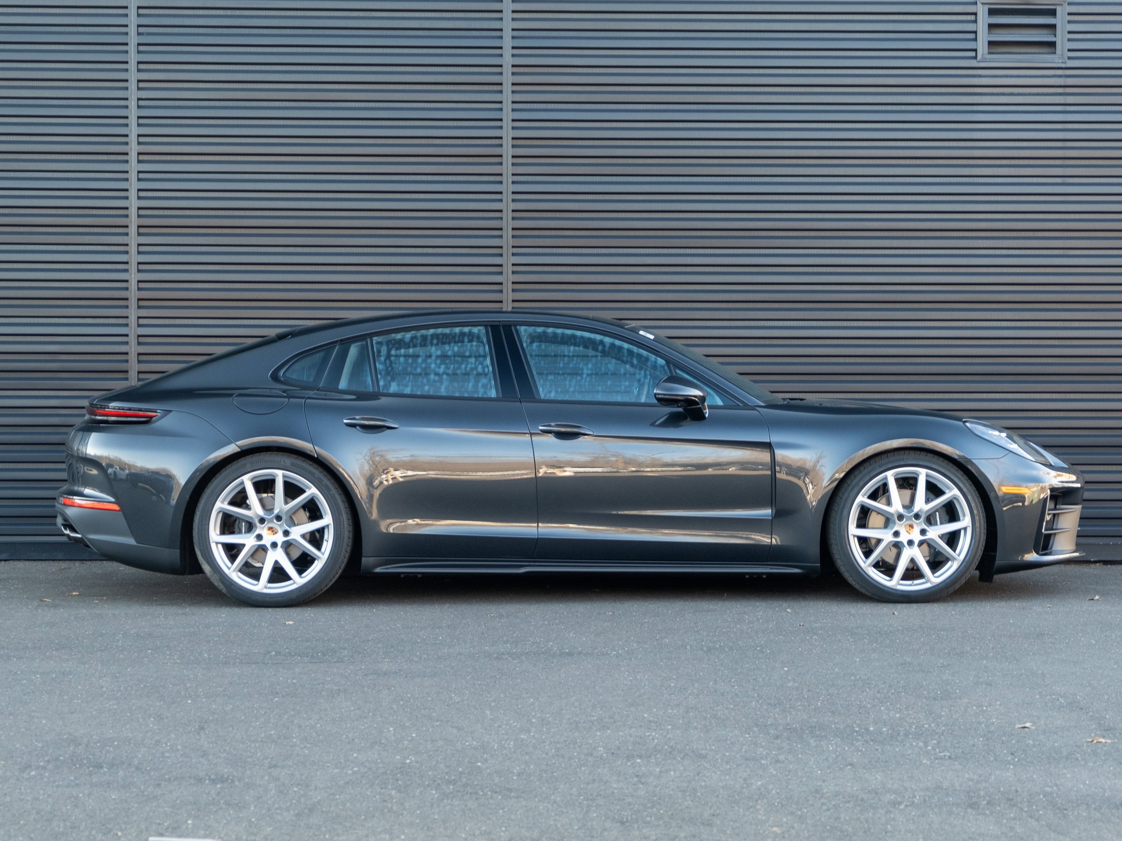 New 2026 Porsche Panamera 4 image 9