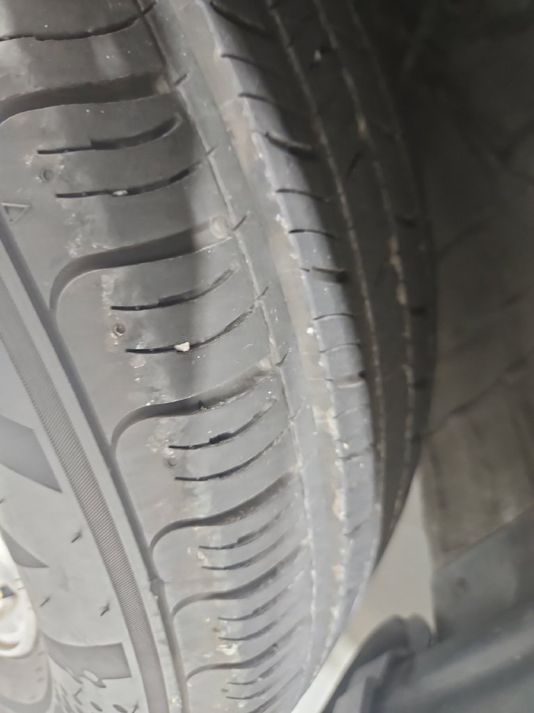 Used 2012 Hyundai Santa Fe GLS AWD/4WD image 22