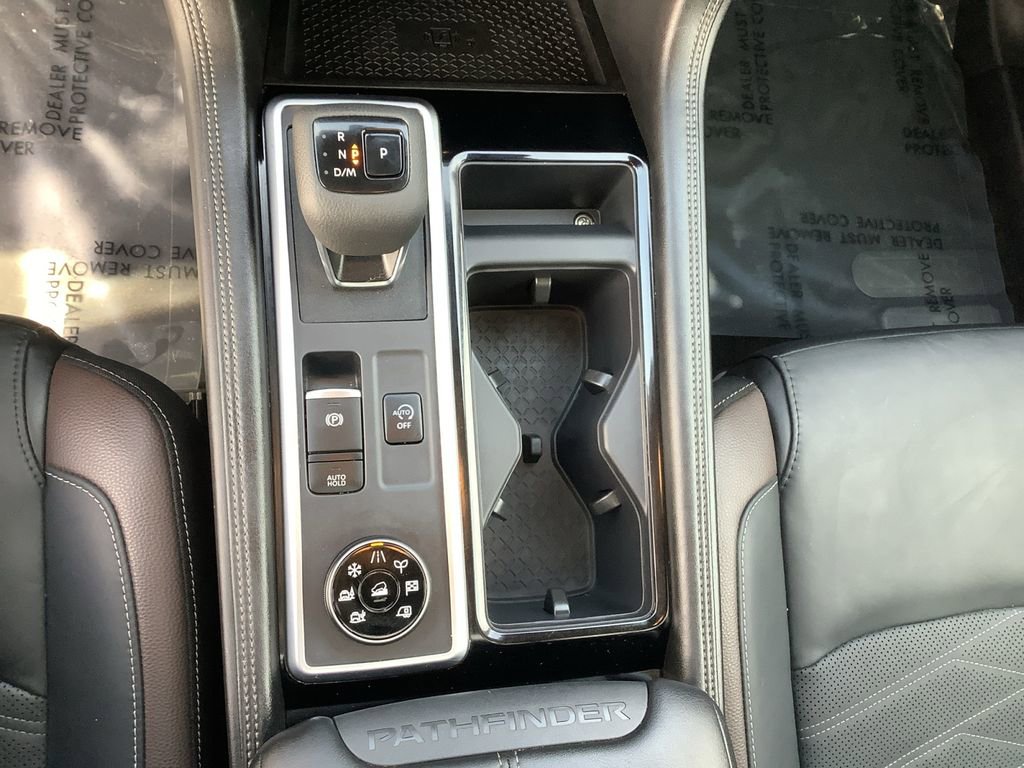 Used 2024 Nissan Pathfinder Platinum w/ Cargo Package image 28