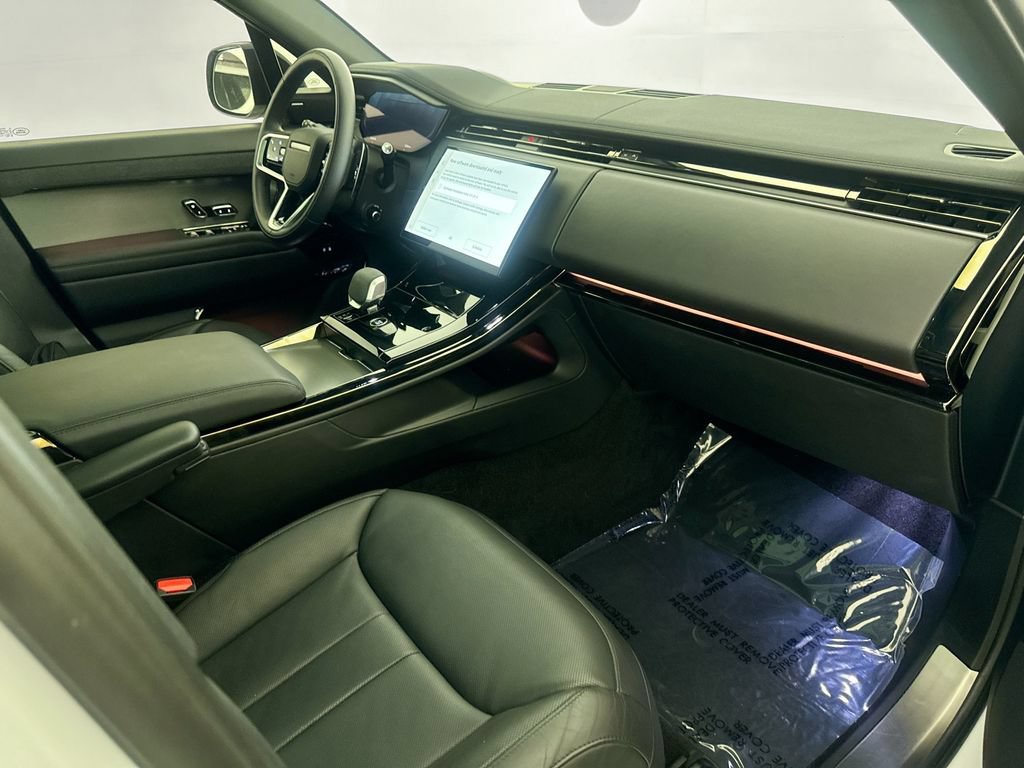 Used 2024 Land Rover Range Rover Sport SE AWD/4WD image 28