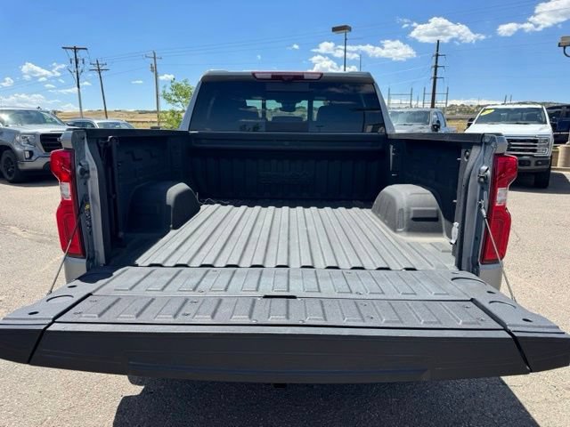 Used 2024 Chevrolet Silverado 1500 High Country w/ Technology Package AWD/4WD image 17