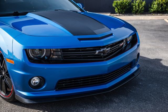 Used 2013 Chevrolet Camaro SS w/ Hot Wheels Special Edition RWD image 23