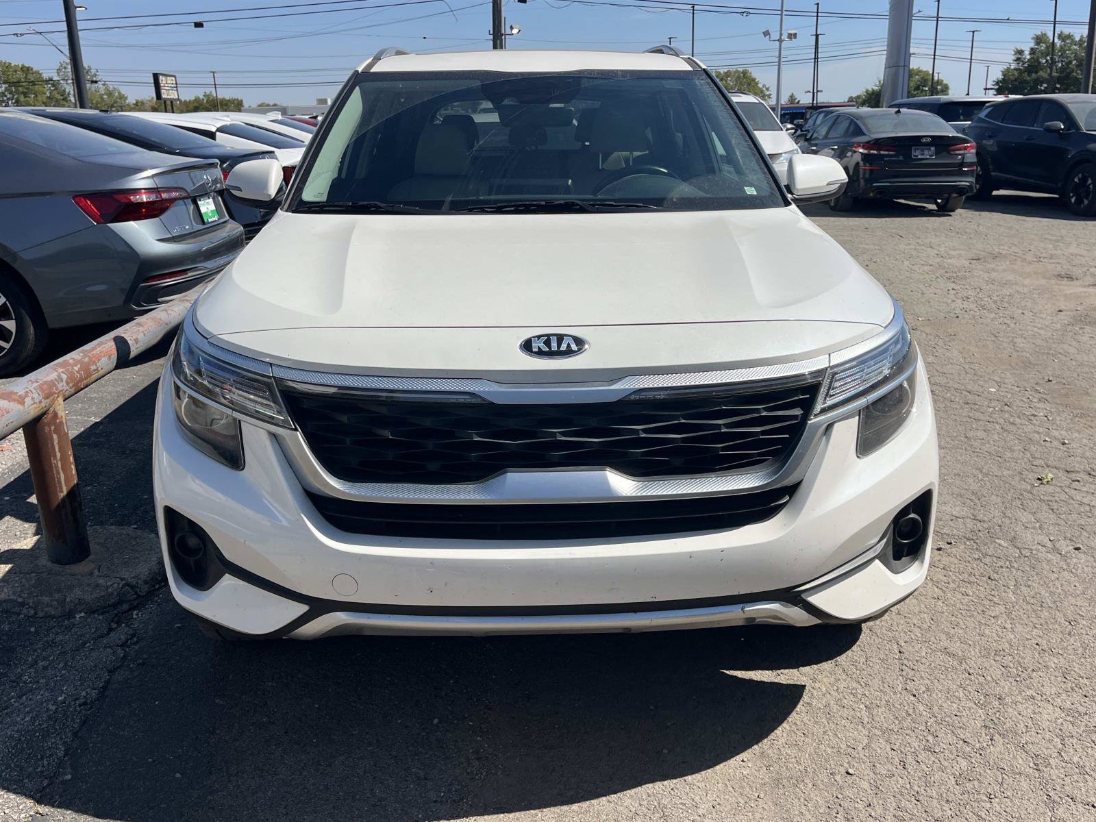 Used 2021 Kia Seltos EX AWD/4WD image 2