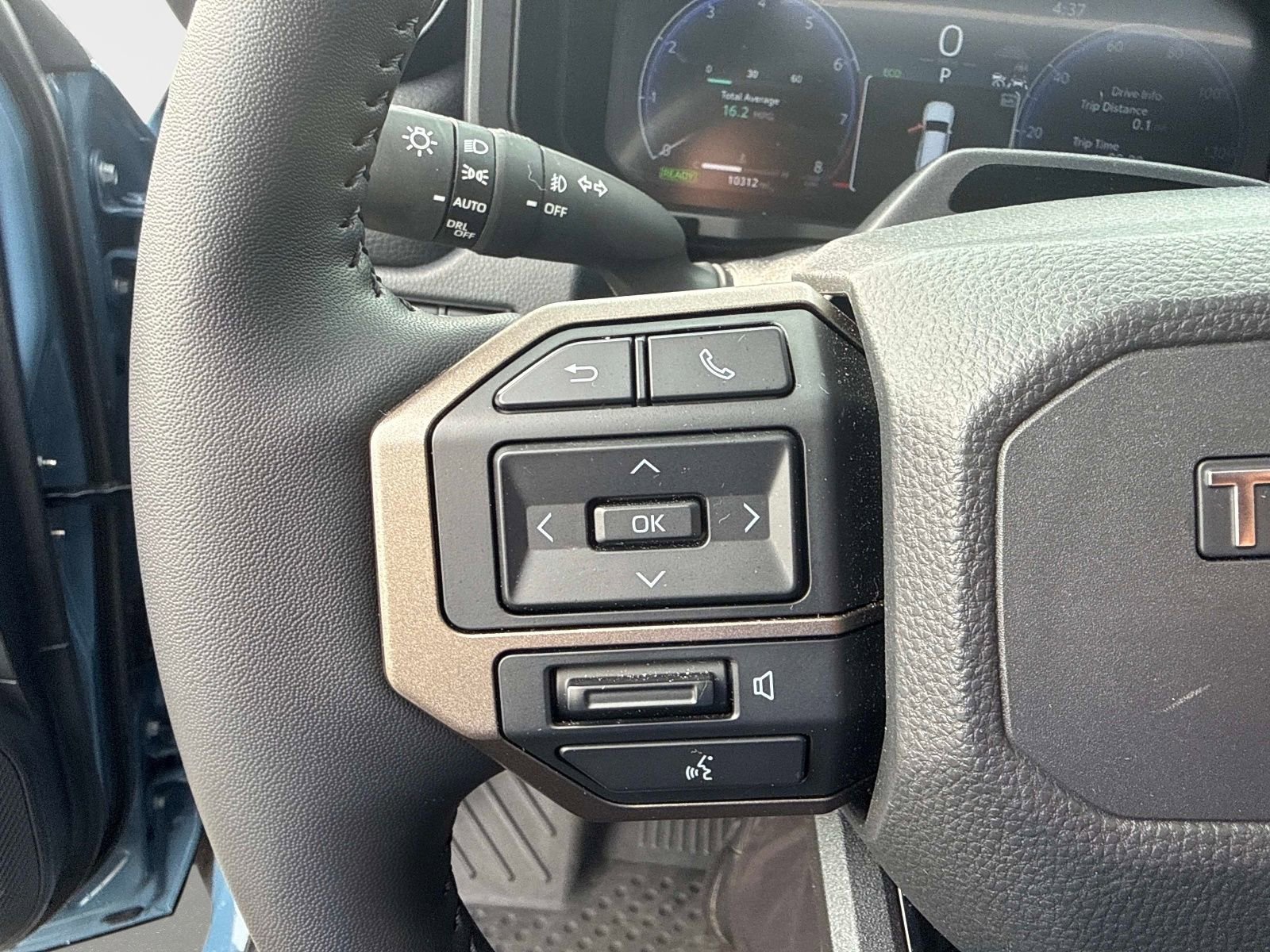 Used 2025 Toyota Land Cruiser w/ Premium Package image 28