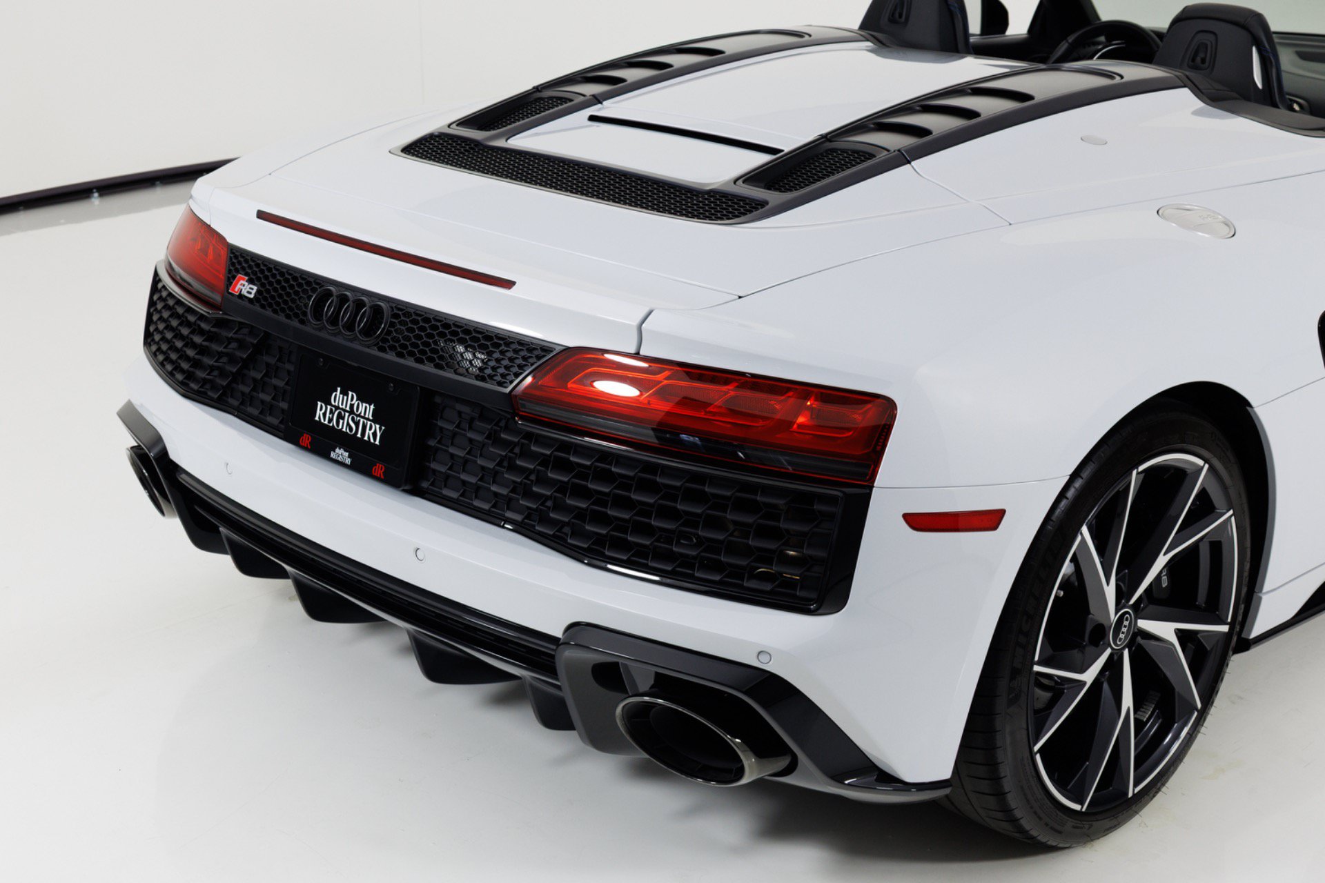 Used 2022 Audi R8 V10 w/ Premium Package RWD image 69