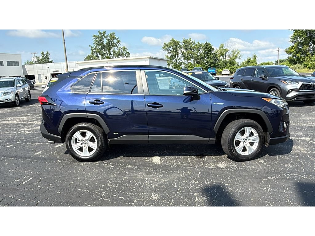 Used 2019 Toyota RAV4 XLE w/ Convenience Package AWD/4WD image 10