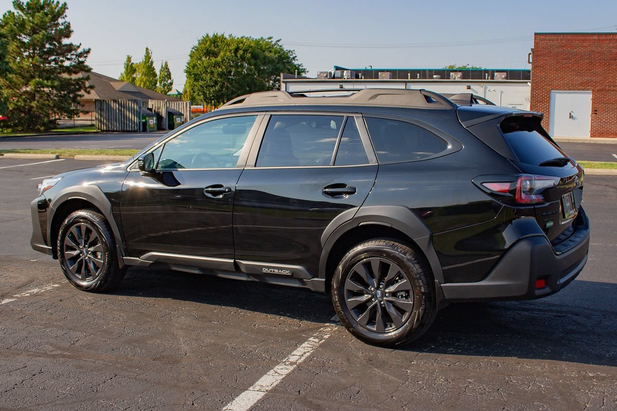 Used 2025 Subaru Outback Onyx Edition w/ Popular Package #2 AWD/4WD image 6