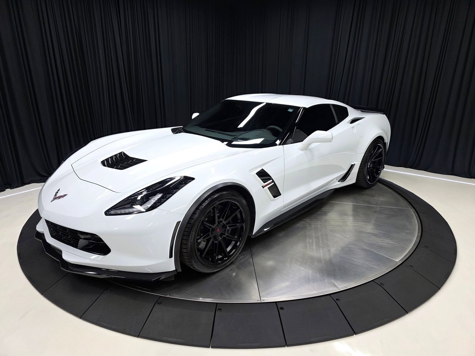 Used 2019 Chevrolet Corvette Grand Sport RWD image 8