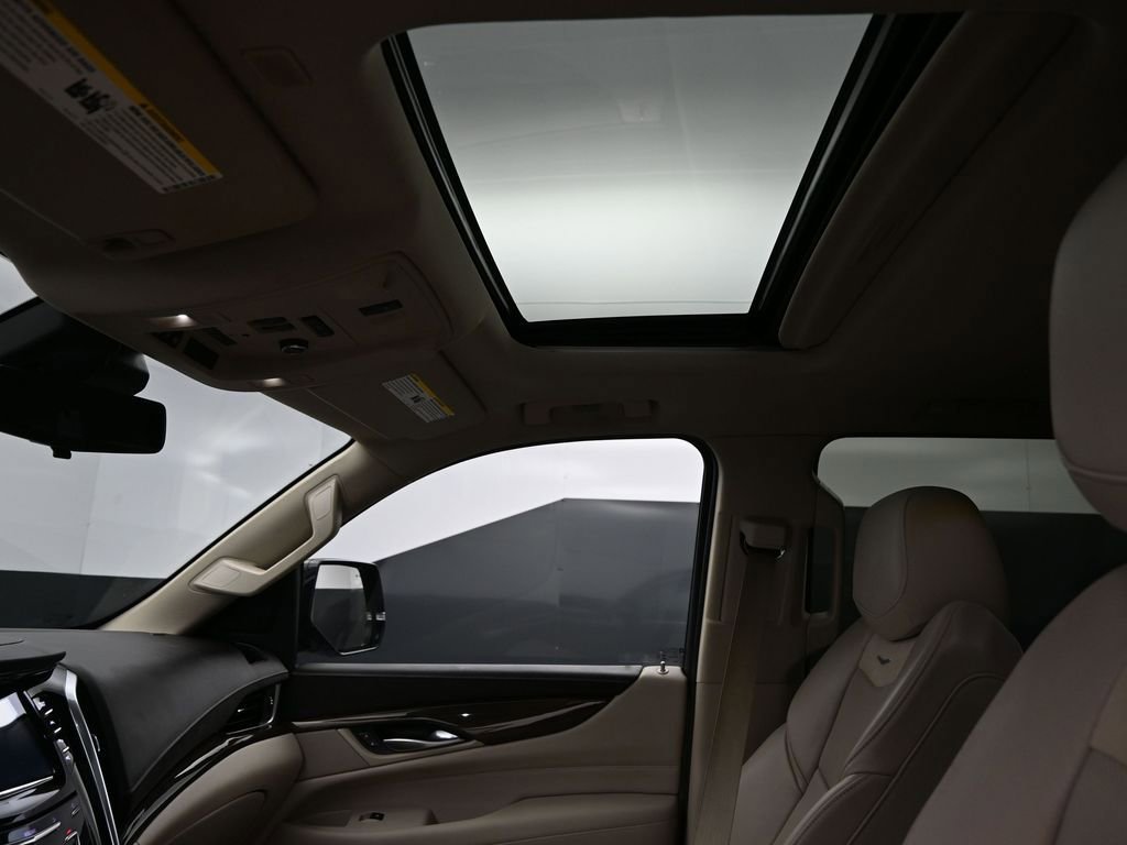 Used 2020 Cadillac Escalade Luxury image 13